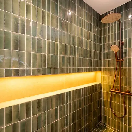 Apartment Bali Evasion - Jacuzzi & Sauna Privatif A Nice